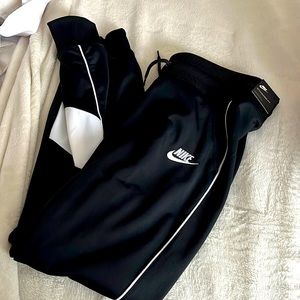 Brand new Nike sweat pants